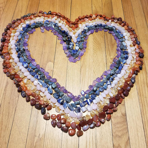 For the love of the passing ❤️ Crystal kit featuring calming stones like Amethyst, Rose Quartz, and Selenite for peace during transitions.