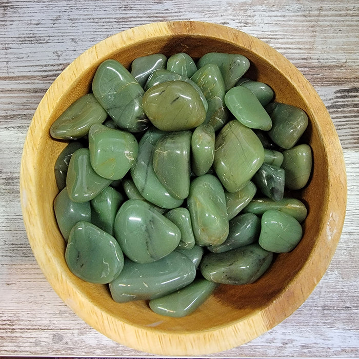 Tumbled stones - Green Chalcedony